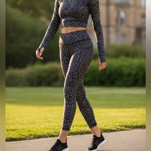 Sweaty Betty Women's NWT Black Leopard Print Legging